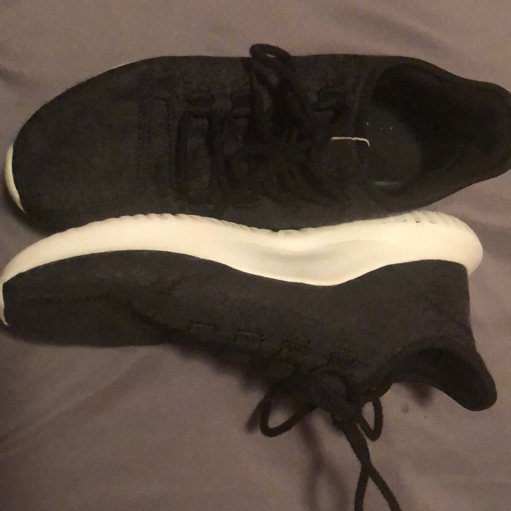 Black Adidas size US 10 (USED)